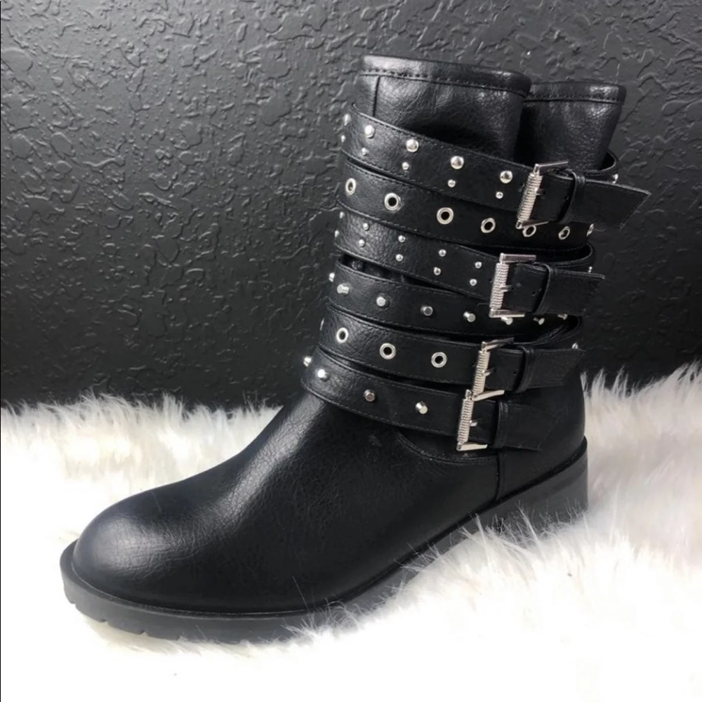 FERGALICIOUS BOOTS SIZE 6